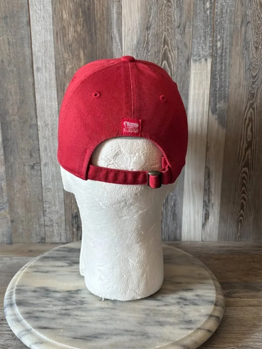 Women's NCAA Oklahoma Sooners Red adjustable baseball cap